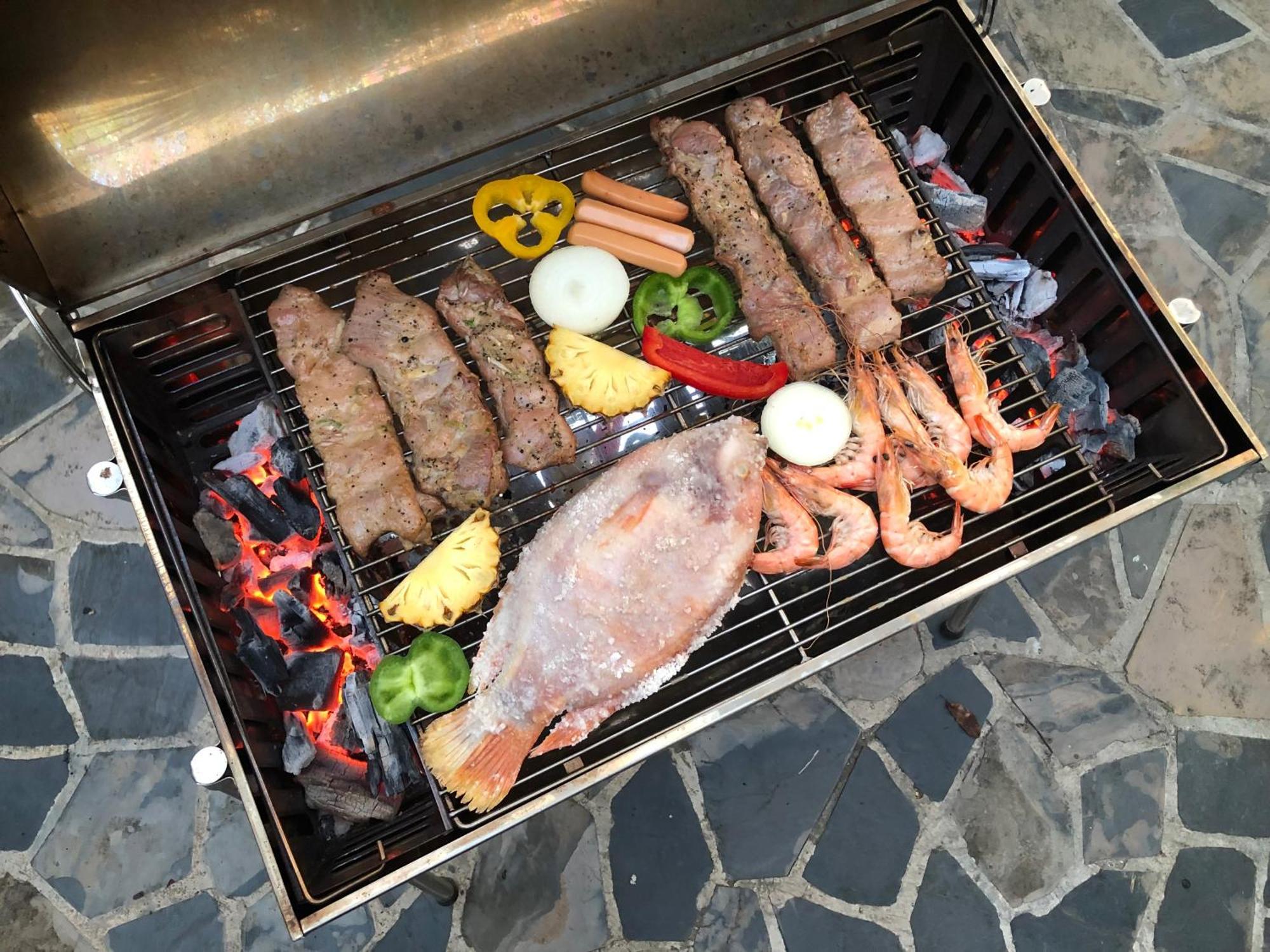 나카 리조트 카말라 비치 외부 사진